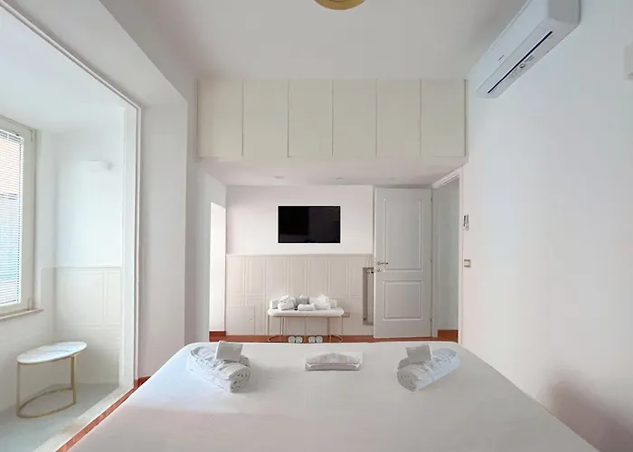Lucina - 500 M Spanish Steps Apartamento *